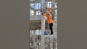 Technical close hole of column formwork before cast concrete