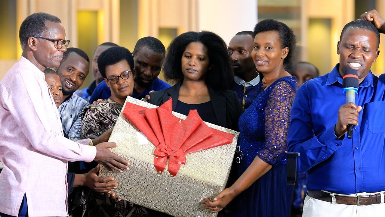 ASUTSE AMARIRA😳Ngize ubwoba bwo KWANDIKA Muri TITLE IBIBAYE kuri RUTAYISIRE NI AGASHYA KIBIHE BYOSE😱