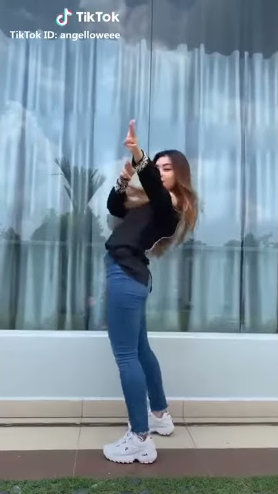 Awek Kaki gelek