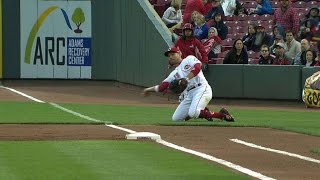 PIT@CIN: Votto makes a nice sliding grab in the 1st