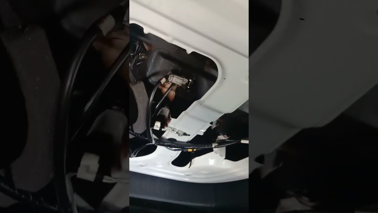 cara membuka soket wiper belakang sigra