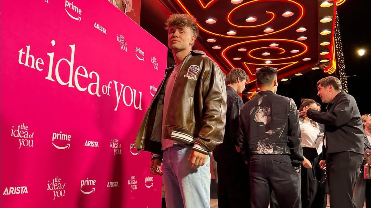 Vik White - The idea of You New York Tour bus Fun moments & Movie Official Release