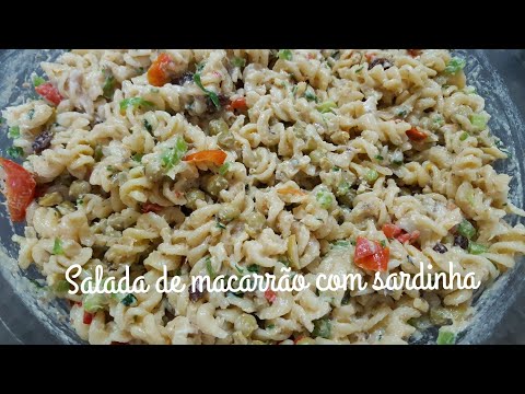 Salada de macarrão com sardinha😍