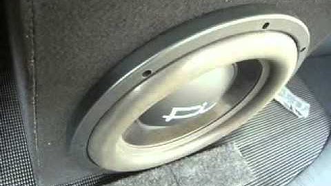 12vdb.com - car audio database: FI Q 12 wIth RF T500.1 amp