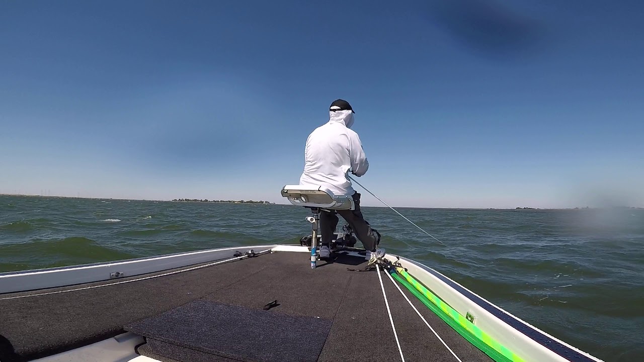 Rolling rolling rolling... Rough day on the California Delta Fishing