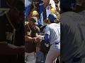 大谷翔平、ホームラン直後にパドレスファンとハイタッチ🤣