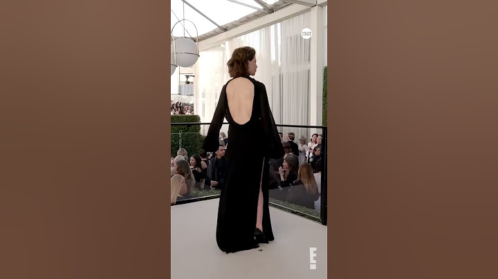Fernanda Torres mostrando como se faz um "Glambot" 🤩