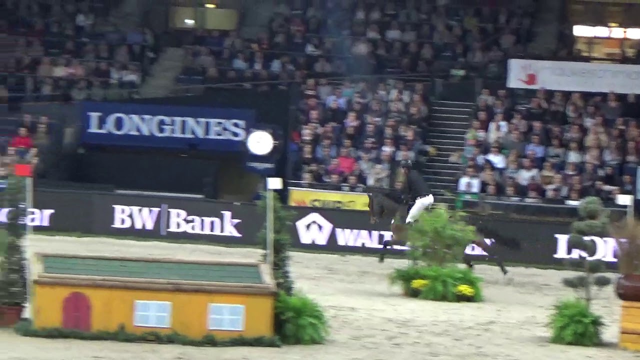 The Quiet Man and Sam Ecroyd at Stuttgart Indoor Masters 2017 - YouTube