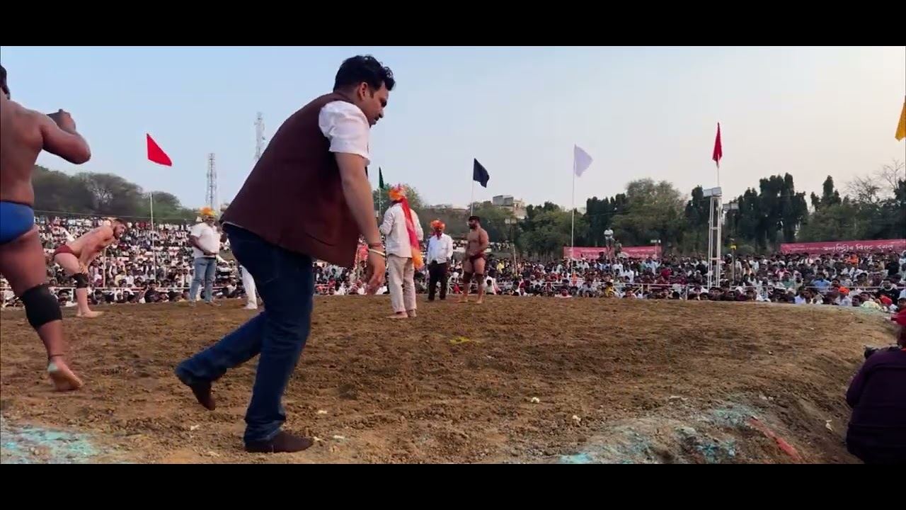 India pahalwan Sikandar Shaikh or Iran Ke pahalwan Irfan pahalwan hui Kushti ￼￼
