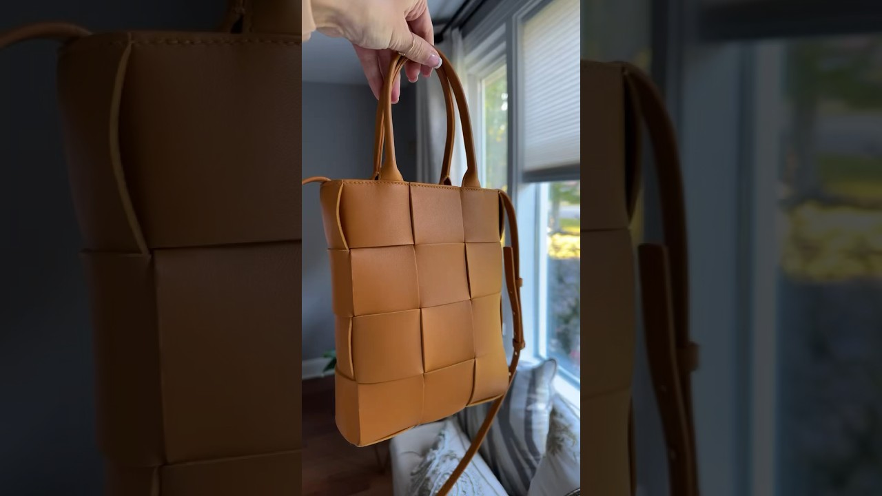 Bottega Veneta Mini Cassette Tote: Handbag of the day Bottega Veneta Mini Cassette Tote: Handbag of the day