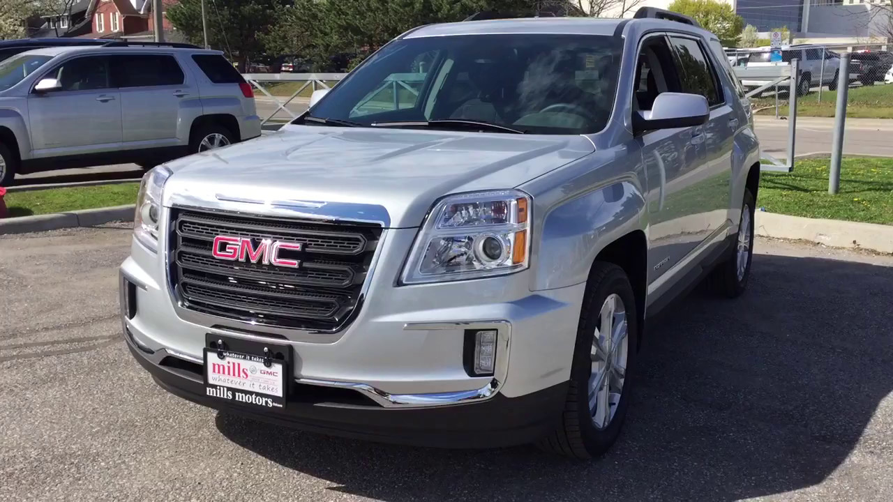 2017 GMC Terrain SLE2 AWD Quicksilver Metallic Retractable Cargo Cover
