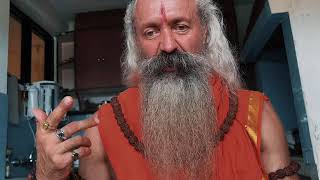 видео: Атма Прем гири о взаимосвязях материального и духовного и социальной ответствености. картинка: Атма Прем гири о взаимосвязях материального и духовного и социальной ответствености.