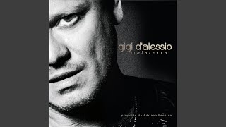 Video thumbnail of "Gigi D'Alessio - Indifferentemente"