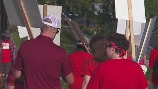 Ridgefield educator strike continues, no classes Monday