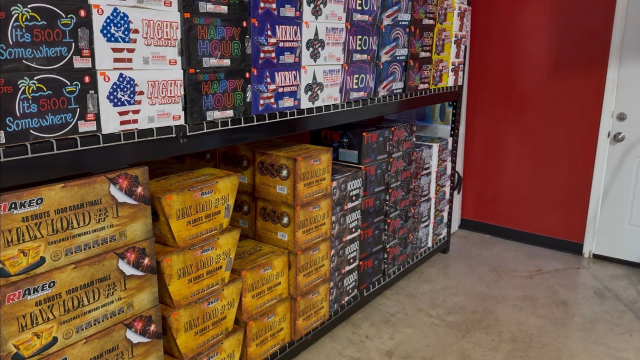 Экскурсия по оптовому магазину фейерверков в Уоррентоне.