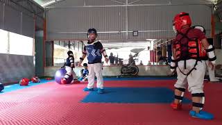 Nguyên và Tuấn thi đấu quyết liệt Taekwondo Đức Tâm