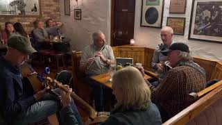 Trad session Gus O Connors pub Doolin Ireland