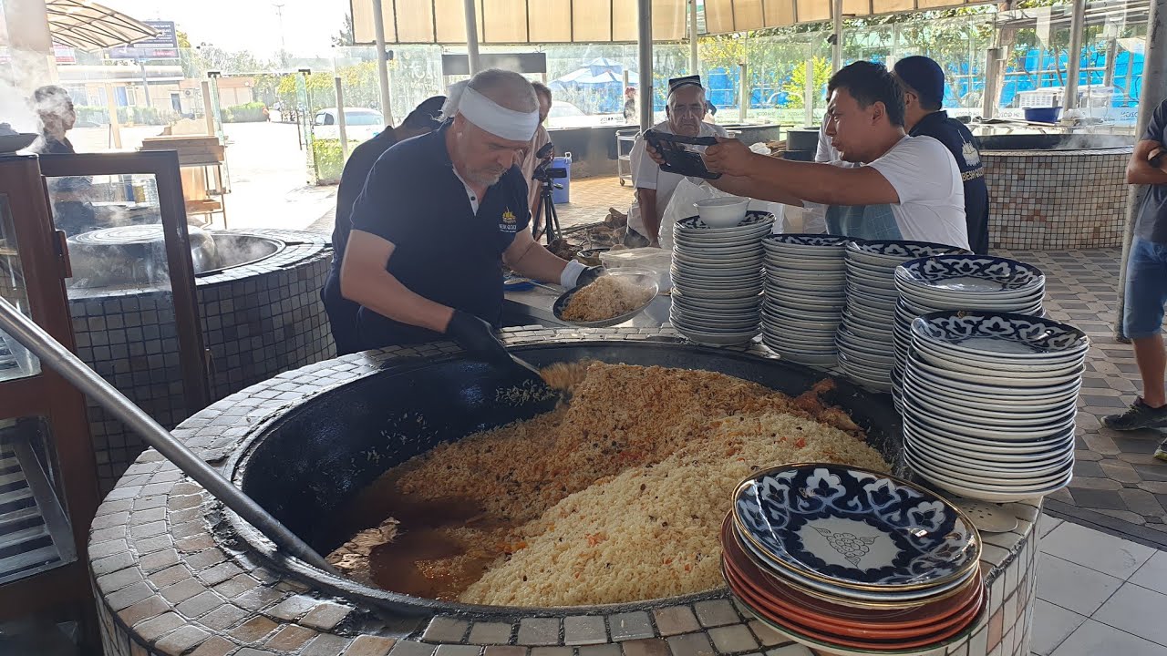 UZBEK WEDDING PILAF 1500 KG PILAF PER DAY IN 9 BOILERS YouTube