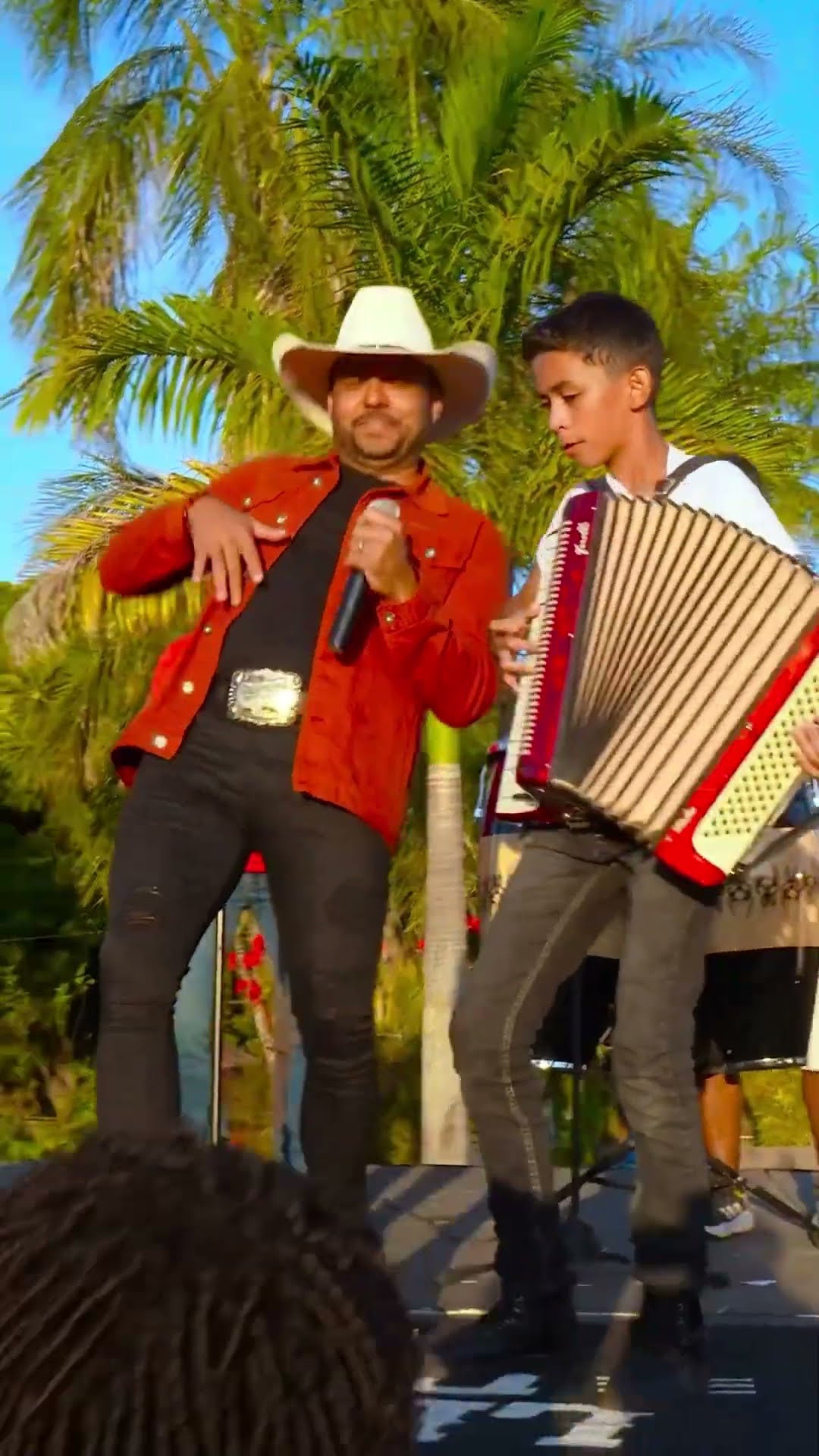 Leãozinho é o novo fenômeno do Brasil forró do Goiás #boanoiteee #leaozinho #leãozinho #sertanejo