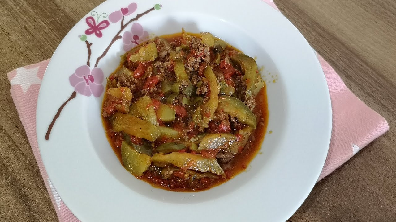 Kıymalı Patlıcan Yemeği Tarifi - YouTube
