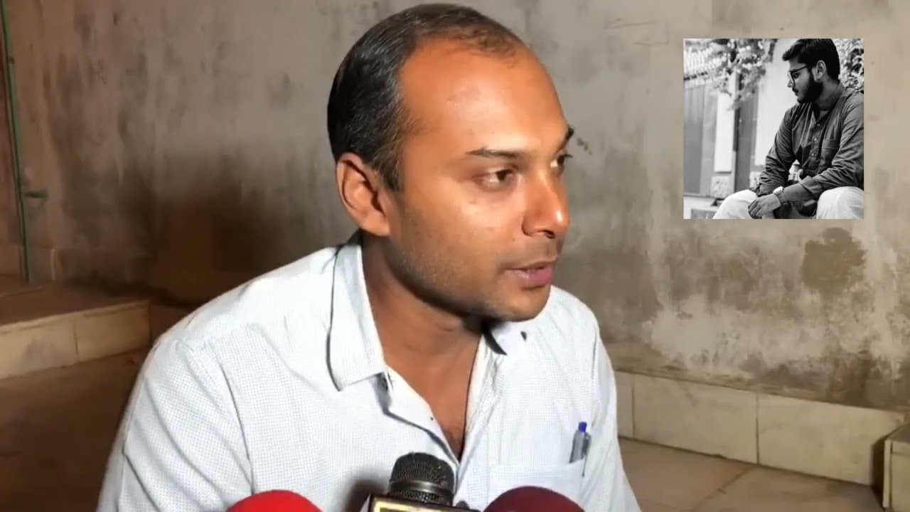 NED student Katal, at University road, main NED gate