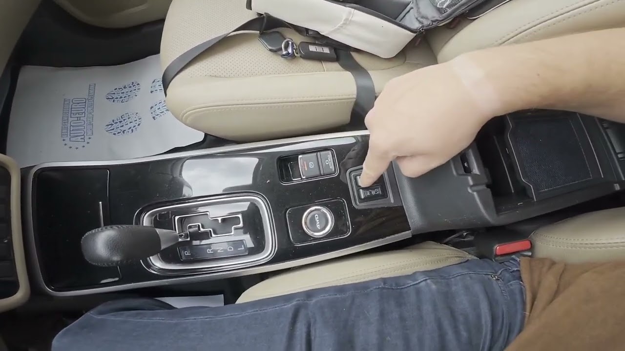 Mitsubishi Outlander 2017–2022 – Chauffage des sièges activer/désactiver