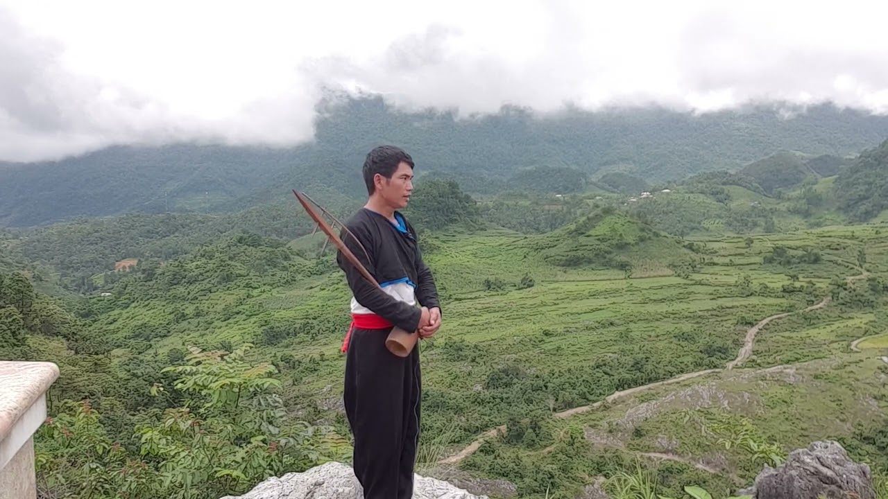 kwv txhiaj txiv tuag tseg niam