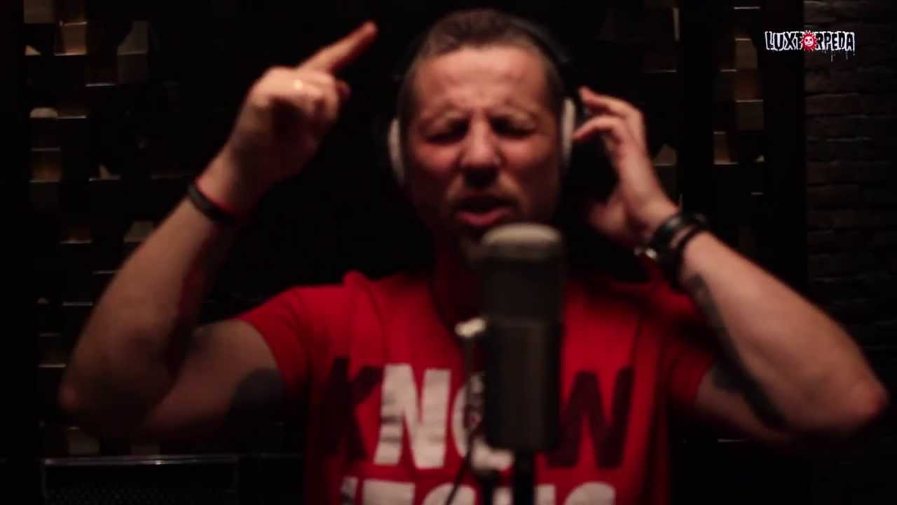 LUXTORPEDA - "MAMBAŁAGA" (oficjalny teledysk, a właściwie reportaż) LUXTORPEDA - "MAMBAŁAGA" (oficjalny teledysk, a właściwie reportaż)