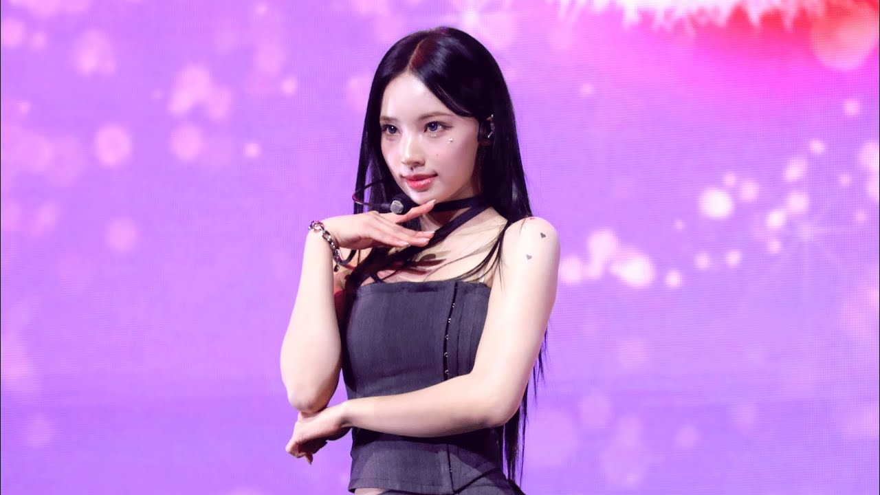 251125 RESCENE 3rd Mini Album [lip bomb] SHOWCASE HEART DROP  4K