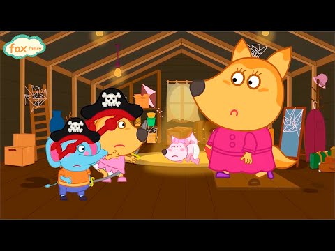 Baby Lucia is playing in the secret room - Fox Family Spanish children's videos