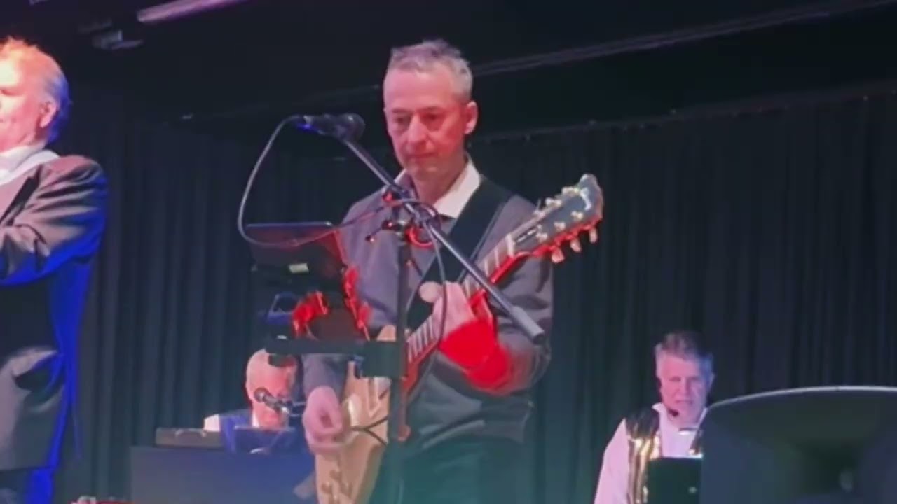 SKANDAL IN DUBAI 🤪 AGE BREAKERS 🎸 DIE MÜNCHNER LIVE TANZ-MUSIK-BAND 