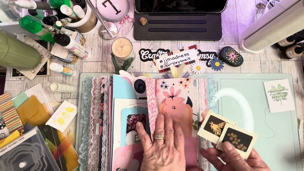 #jjmadness Flowers for February @iturtleyloveit  @charmingtabby 