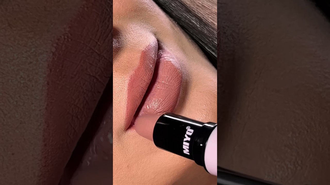 Miyo Lip Contour Scriber + Lip Ammo Lipstick 