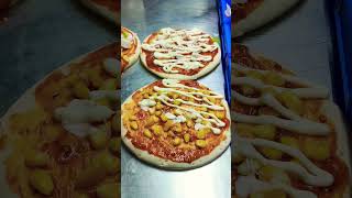 4 pizza in 150₹ #food #streetfood #viralvideo #foodie #agradiary #indianstreetfood