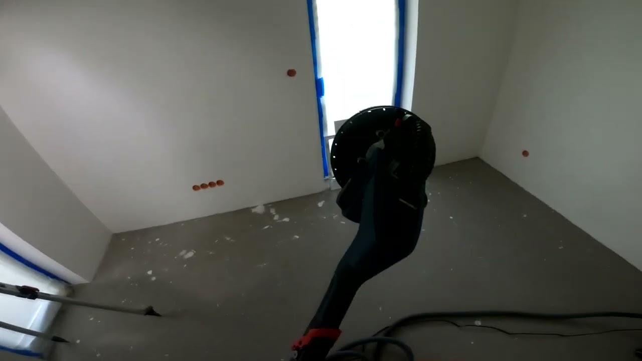 Budowa domu #39 Nowe zwierzę na Stalowym Kanale : ŻYRAFA :) Szlifowanie gładzi.  BOSCH GTR 550