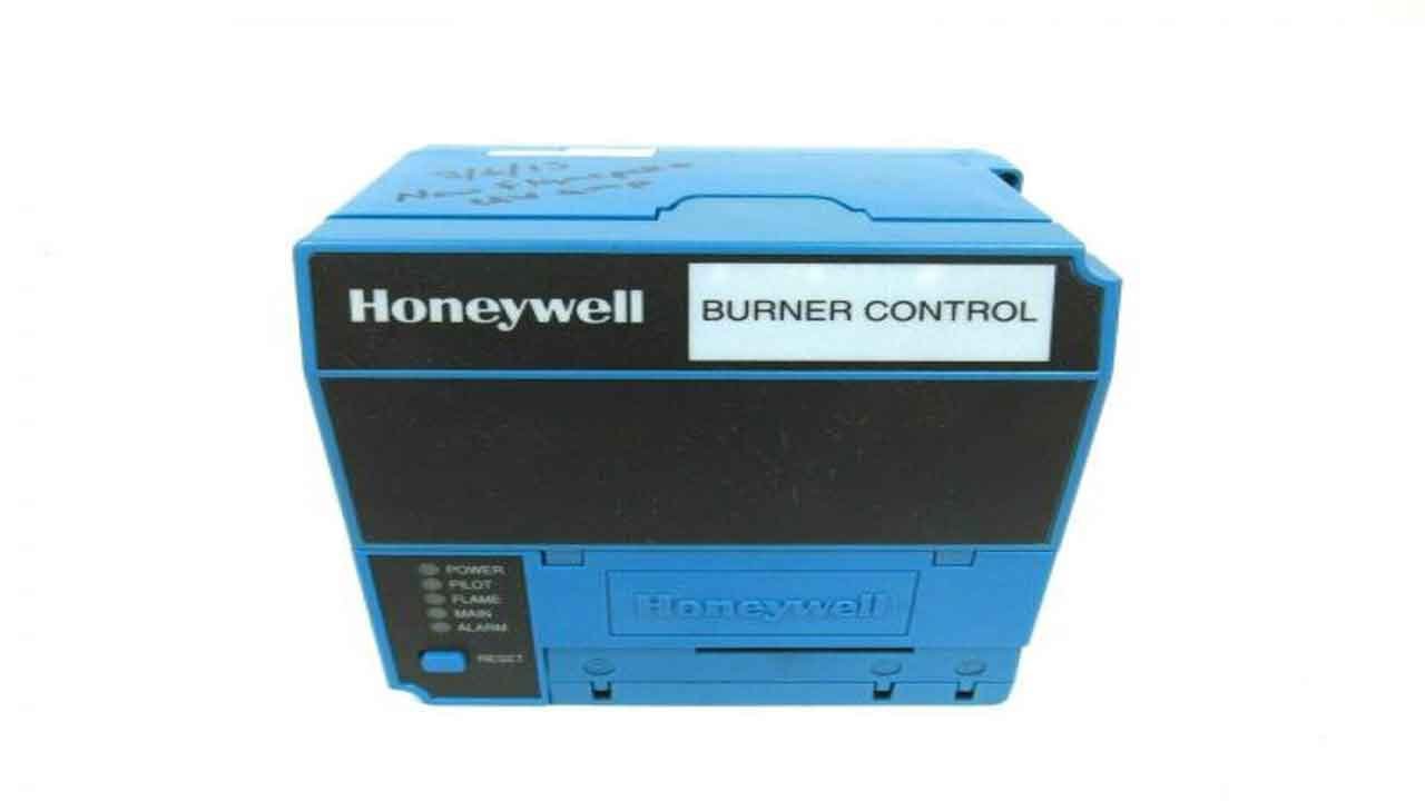 Commande De Brûleur Honeywell RM7895A1014 Neuve - Pour Système Automate