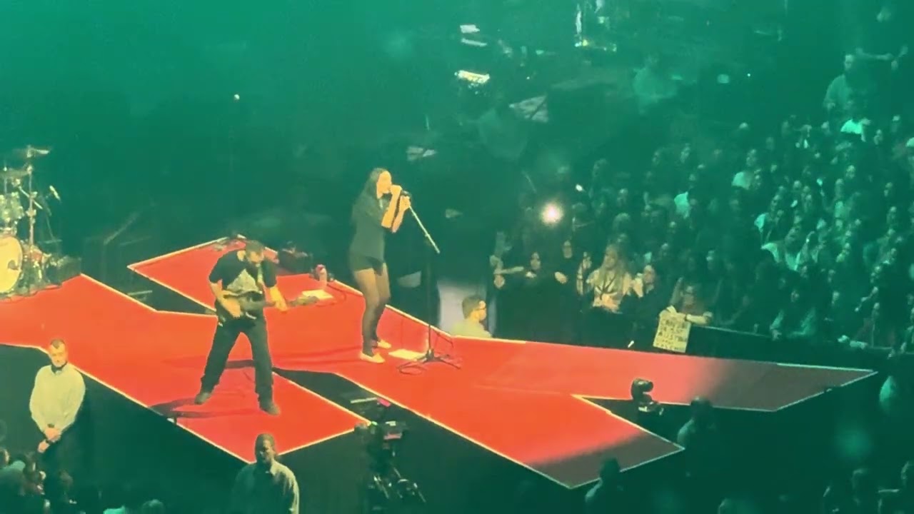 Julia Wolf LIVE - BERLIN 24.02.2026