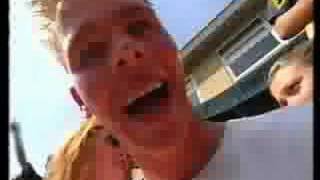 Titt'n - Ben je geil of wil je een koekje (TMF videoclip 1998)