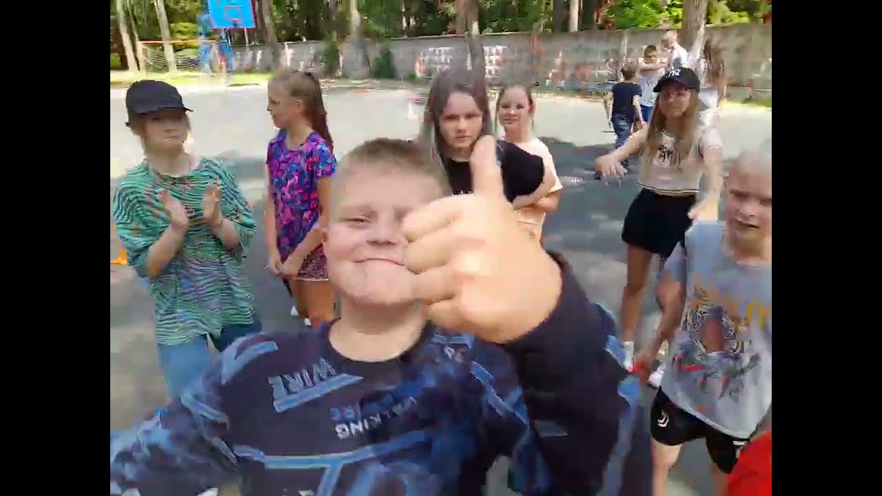 ЗАБАВНАЯ ИГРА ДВА КАПИТАНА ИЛИ ВЫБИВАЛЫ В ДОЛ 