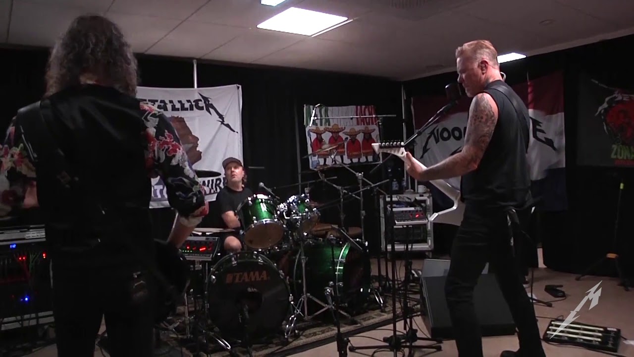 Metallica Tuning Room (Paris, France Night 1 2017) YouTube