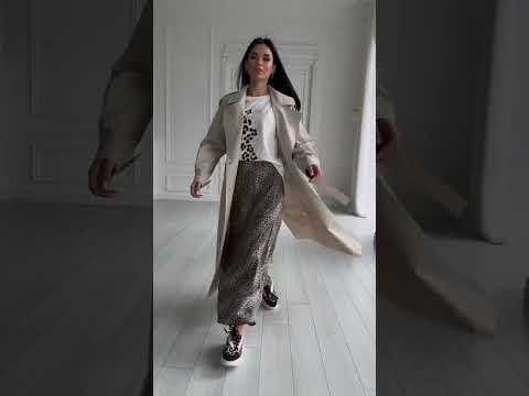 Женский трендовый длинный светлый тренч плащ макси  с водоотталкивающей пропиткой, видео 1