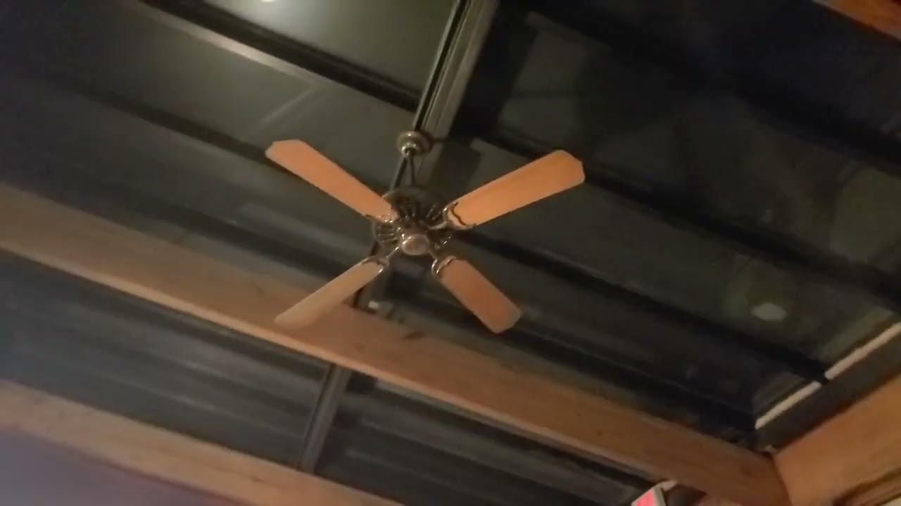 Jonasweek III: Исследование полузаброшенного отеля (Касабланка и др. Винтажные потолочные вентиля...