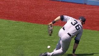 NYY@TOR: Tulo reaches as Beltran loses ball in sun