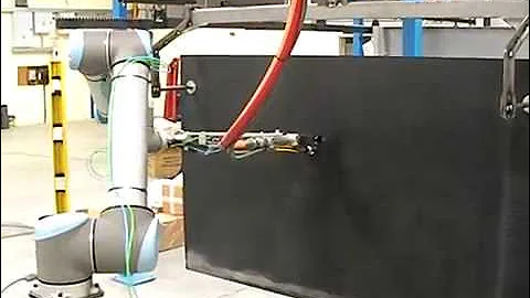 Robotic Surface Treatment Process with UR robot