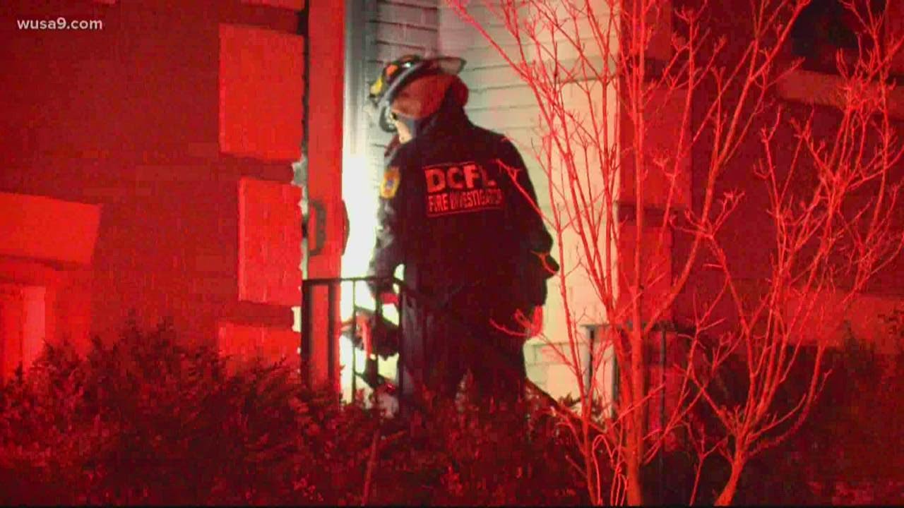 One person hurt in NE DC apartment fire - YouTube