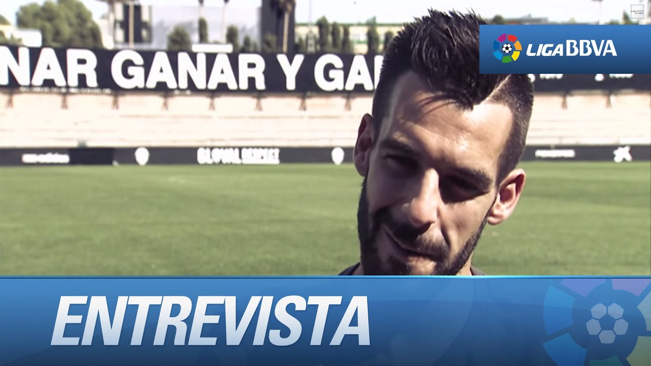 Test a Álvaro Negredo, jugador del Valencia CF