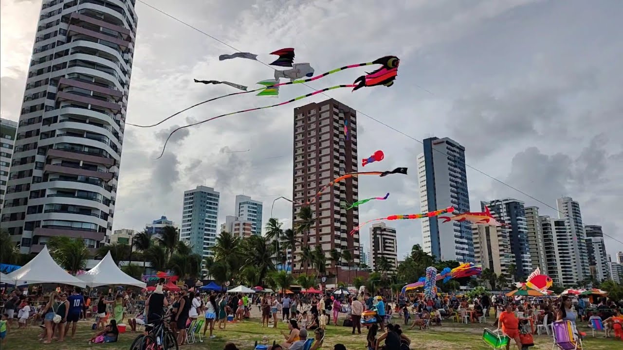 FESTIVAL DE PIPAS NA ORLA DE CANDEIAS EM JABOATÃO DOS GUARARAPES PE 