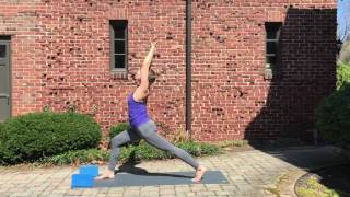 Mamas Bump Squad Amy Offers Up Some Pregnancy Yoga