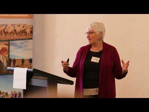 Lyn Abbott presents