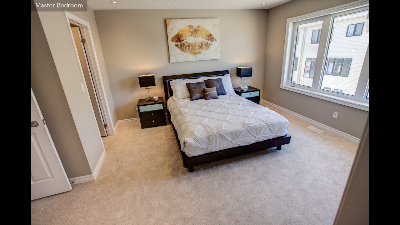 132 Chessington Ave, East Gwillimbury ON L9N 0R6, Canada